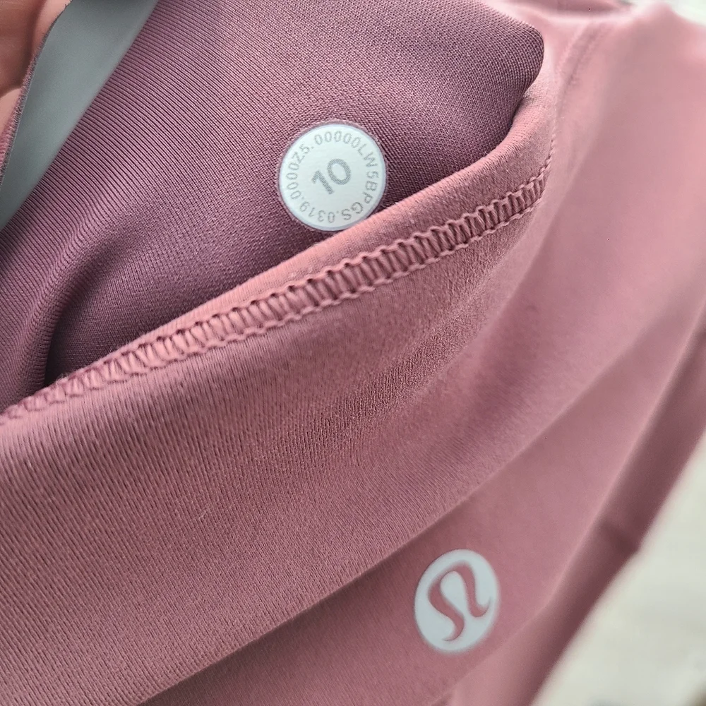 lululemon athletica ▪︎ like